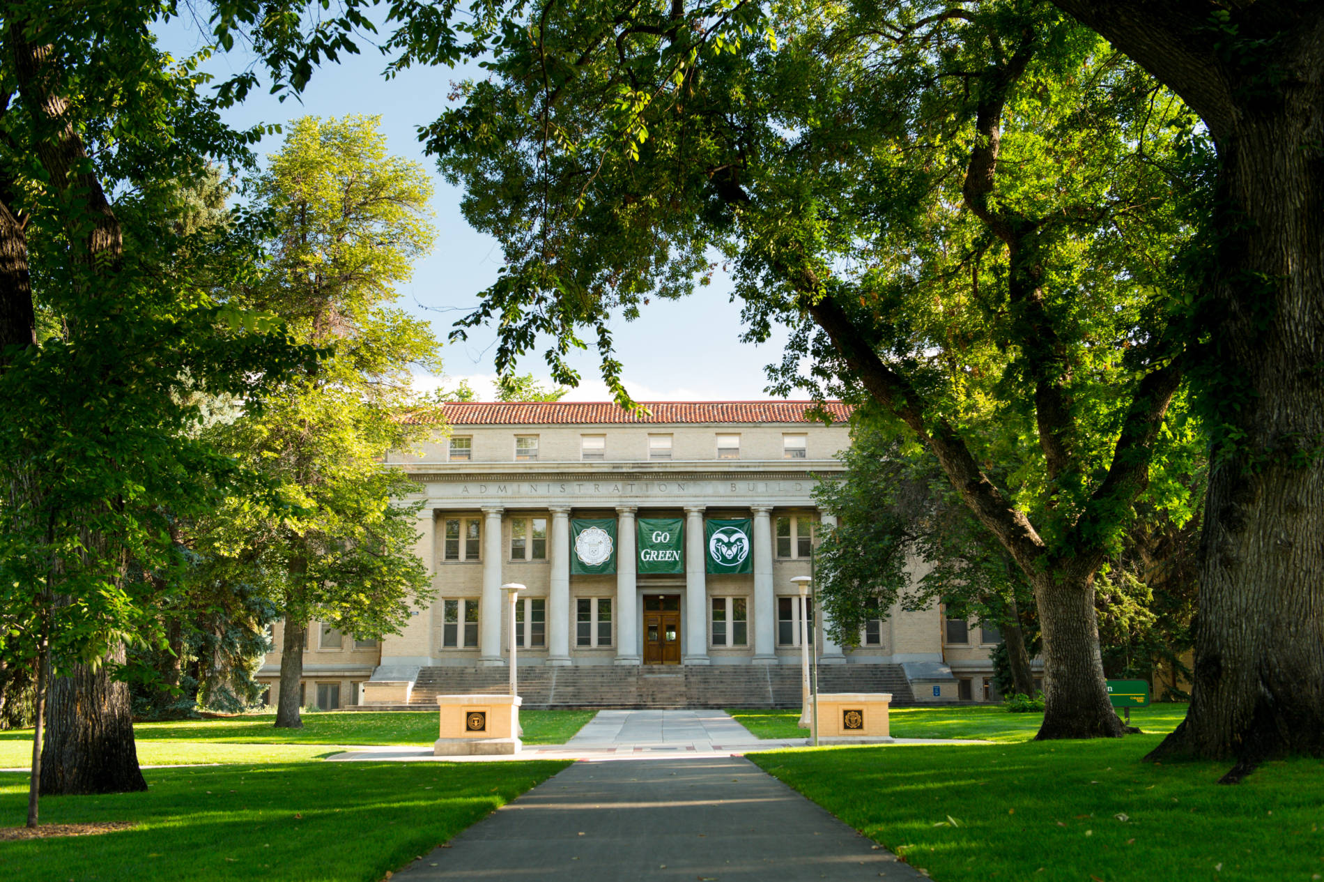 photo of the admin building on CSU's campus